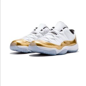*RARE* Air Jordan 11 Retro Low Gold Medal